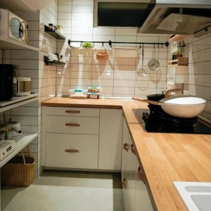 Nhà 1 trệt 3 lầu ở Tân Bình cần chị về giúp việc nhà
