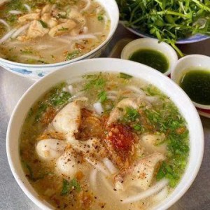 Cần chị phụ quán bánh canh cá lóc quận 2 - lương 9tr