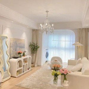 CHUNG CƯ QUẬN 1 CẦN CÔ TRÔNG BÉ  LƯƠNG 11TR