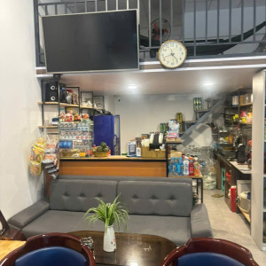 cần 1 nữ 16 đến tầm 30t phụ quán cafe nhỏ ở Tân Bình