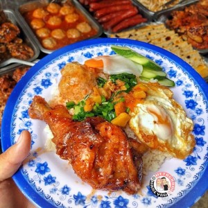 Tuyển Người Phụ Quán Cơm – Ăn Ở Lại- Lương 10 Triệu- quận Tân Phú