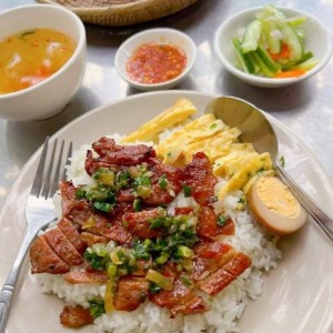 QUÁN NHÀ EM BÁN ĐỒ ĂN SÁNG- CẦN CHỊ PHỤ QUÁN- QUẬN 8- BAO ĂN Ở