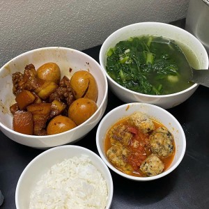 Nhà phố Lê Quốc Hưng – quận 4, gia đình 5 người - lương 10tr cần cô giúp việc