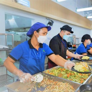 Cần 2 cô phụ bếp , dọn dẹp đi về cho bếp ăn công nghiệp