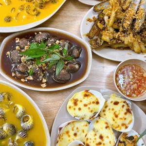 Quán hải sản ở Cần Giờ vừa khai trương tìm phục vụ nam làm ở lại