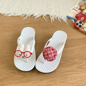 Quán lẩu ở quận 5 cần cô lặt rau , rửa chén và phụ bưng bê khi quán đông