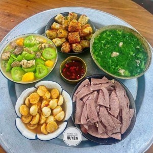 Cần 1 cô về giúp việc nhà ở với ông ở Bến Tre ( bao ăn ở lại)