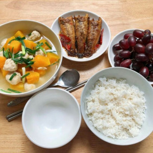 Cần chị chăm bà, nay bà 76 tuổi , nhà ở gần đường đinh bộ lĩnh bình thạnh.