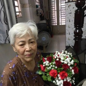 Cần người chăm bà 81 tuổi, ở Quận 3.