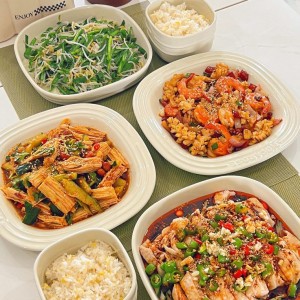 Giúp việc nhà , nhà 1 trệt 2 lầu , 5 người lớn . Ở QUẬN 5