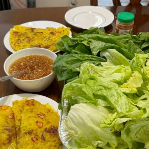 Em cần 1 cô về giúp việc nhà làm ở lại về dọn dẹp nhà cửa, cơm nước ở Quận 1