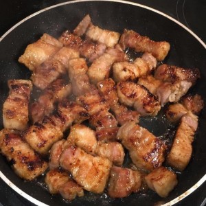 PHỤ QUÁN CƠM – ĂN Ở LẠI – ĐI LÀM NGAY- QUẬN 7- LƯƠNG 12TR