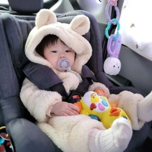 NHÀ 2 VỢ CHỒNG VÀ 1 BÉ CẦN CHỊ CHUYÊN CHĂM SÓC BÉ TẠI QUẬN 5 TẠI ĐƯỜNG TRẦN PHÚ- QUẬN 5 LƯƠNG 12 TRIỆU