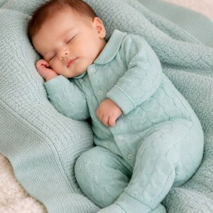 Cần cô chăm bé 7 tháng  - chuyên chăm bé ở Phan Văn Trị , Gò Vấp - 9tr