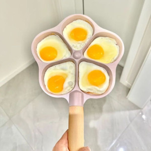 EM ĐI LÀM CẦN CHỊ CHĂM BÉ 5 THÁNG LƯƠNG 14 TRIỆU BAO ĂN Ở , EM Ở QUẬN 3