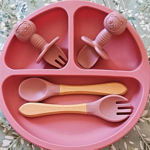 Bé nhà em được 5 tháng tuổi cần tìm chị chăm bé tại chung cư The Midtown Phú Mỹ Hưng ở Quận 7 ( làm ở lại).