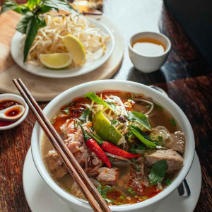 Cần gấp nam 25 tuổi đổ lại , nữ đủ 16 – 45 tuổi ( bao ăn ở lại )