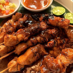 Cần chị giúp việc nhà cho nhà có hai vợ chồng với bé lớp 8  Nhà ở quận 6 đường Bình Phú .