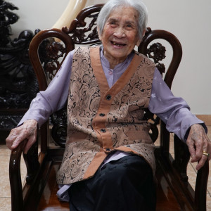 EM Ở CHỢ THỦ ĐỨC CẦN CHỊ VÈ CHĂM BÀ HƠN 75 TUỔI LƯƠNG 1O TRIỆU