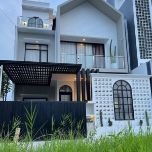 EM CẦN TÌM CÔ GIÚP VIỆC ĐI VỀ QUẬN 9 ( BUỔI CHIỀU)