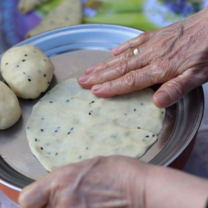 TUYỂN GẤP CÔ CHĂM SÓC BÀ 87 TUỔI BAO ĂN Ở TẠI ĐƯỜNG NGUYỄN VĂN QUÁ QUẬN 12