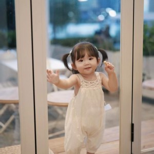 Cần cô chăm bé 4 tuổi ngoan ngoãn