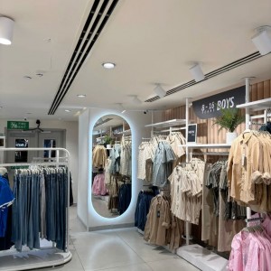 Cần gấp nữ bán shop quần áo nữ ở Bình Tân.