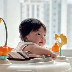 Tuyển cô chăm bé ở quận 12, lương 13 triệu ( bao ăn ở )