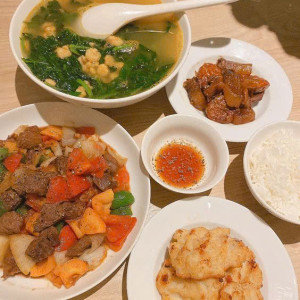 Ở ĐẢO KIM CƯƠNG- QUẬN 2 EM CẦN CHỊ VỀ GIÚP VIỆC NHÀ CHO 2 MẸ CON LƯƠNG 9TR BAO ĂN Ở