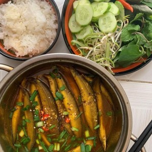 Cần Người Giúp Việc Nhà Quận 1, gần chợ Bến Thành. – Lương 12 triệu ( bao ăn ở )