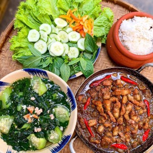 Cần cô Giúp việc nhà , nhà 1 trệt 1 lầu . Quận Hóc Môn .