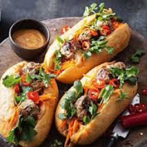 Cần tuyển gấp 1 bạn bán bánh mì và phụ lặt vặt