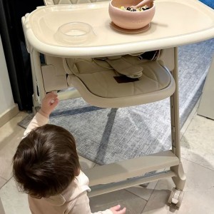 Cần người chăm bé tại nhà quận 4 - Lương 13 triệu ( bao ăn ở )