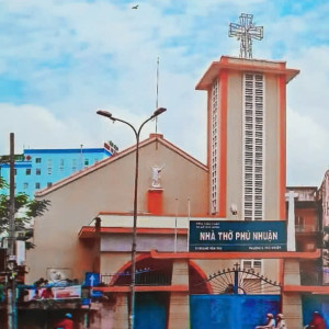 NHÀ CON Ở NHÀ THỜ PHÚ NHUẬN CẦN TUYỂN CHỊ VỀ GIÚP VIỆC NHÀ LƯƠNG 10TR