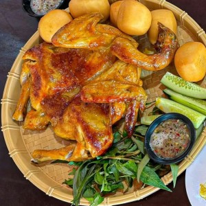 Nhà 1 trệt 2 lầu đường Phan Xích Long Phú Nhuận cần người giúp việc