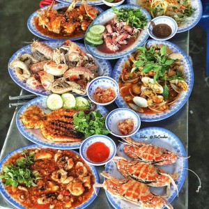 Nhà hàng hải sản ở Cần Giờ vừa khai trương tìm 2 phục vụ nam/nữ làm ở lại