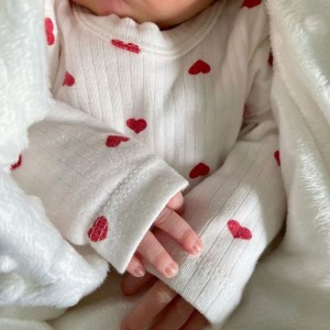 Cần Cô Chăm Bé Sơ Sinh 1 Tháng Tuổi Tại Gò Vấp, Tháng Đầu 10tr - 2 Tháng Lên 13tr