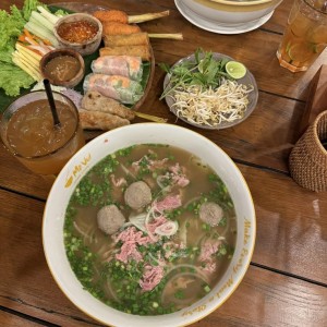 Nhà trệt ở Dĩ An cần cô giúp việc ở với 2 ông bà, ông bà còn khỏe