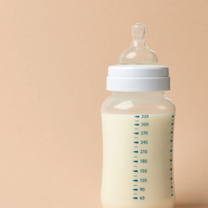 Cần cô chăm bé 10 tháng bao ăn ở tại Bình Thạnh