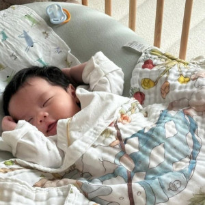 Cần chị chăm bé 3 tháng ở quận 11.( bao ăn ở )