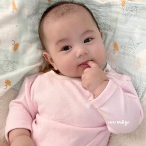 Nhà em ở đường Nguyễn Duy Trinh, TP. Thủ Đức cần tìm cô chăm bé trai 8 tháng tuổi.