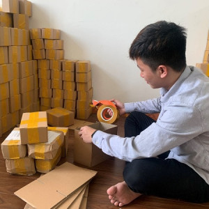 Xưởng May Ở Hóc Môn Cần Cần 3 Bạn Nam Phụ Đóng Gói Lương 8tr Bao Ăn Ởi