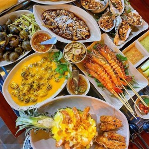 Nhà hàng hải sản ở Cần Giờ vừa khai trương tìm 2 cô tạp vụ làm ở lại