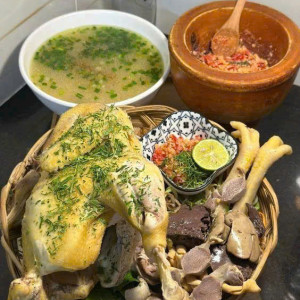 Cần gấp người chăm bà, bà nay 87 tuổi .