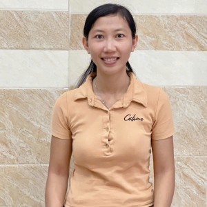 Chị Hoàn (1994, Ninh Thuận): Giúp việc nhà, phụ chăm bé.