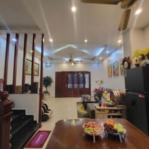 Cần tuyển cô giúp việc nhà ở Quận Tân Phú, Lương 12 triệu ( bao ăn ở )