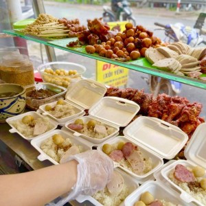 Cần 1 nam  phụ bán xôi ở bình dương ở thủ dầu 1 , lương khởi điểm  8 triệu ( bao ăn ở )