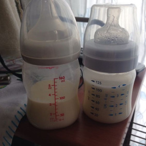 Bé được 4 tháng tuổi, cần chị bảo mẫu về phụ với mẹ bé, trộm vía bé rất ngoan, ăn xong là ngủ. (làm ở lại ), Nhà ở quận 10.