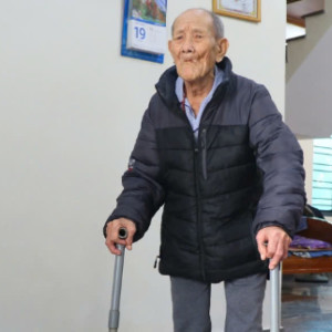 EM CẦN CÔ VỀ COI SÓC ÔNG ĐI LẠI YẾU Ở NHÀ BÈ LƯƠNG 10TR