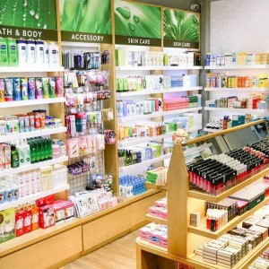 Cửa Hàng Mỹ Phẩm Tại Quận 10 – Đường 3 Tháng 2 Cần Nữ Bán Ở Lại - Lương 8tr Khởi Điểm